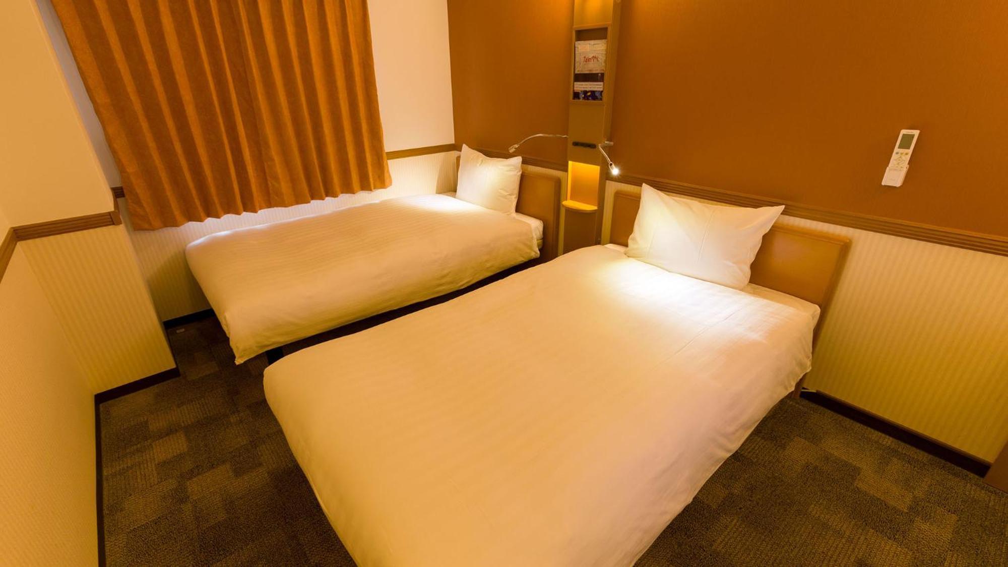 Toyoko Inn Toyohashi Eki Higashi Guchi Pokoj fotografie