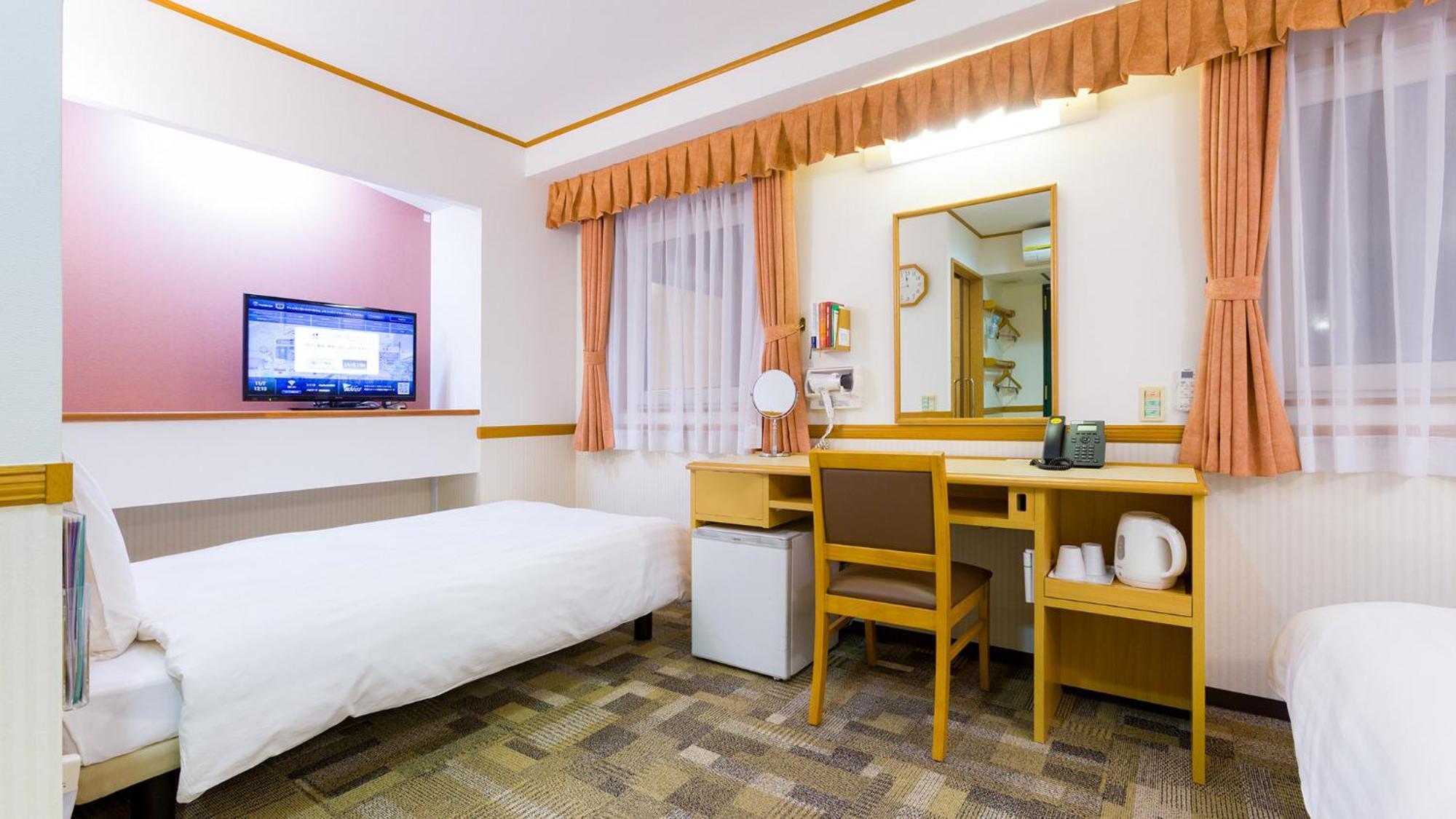 Toyoko Inn Toyohashi Eki Higashi Guchi Pokoj fotografie