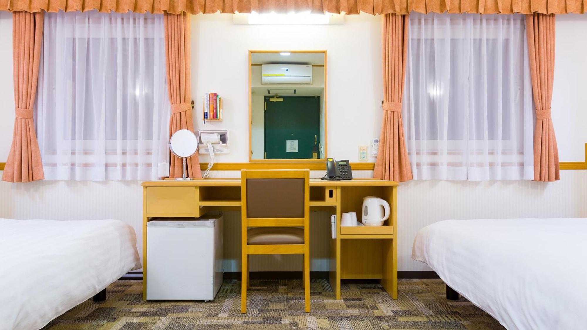 Toyoko Inn Toyohashi Eki Higashi Guchi Pokoj fotografie